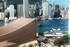 Blick über das Honkong Kultur-Center auf Hafen und Skyline
